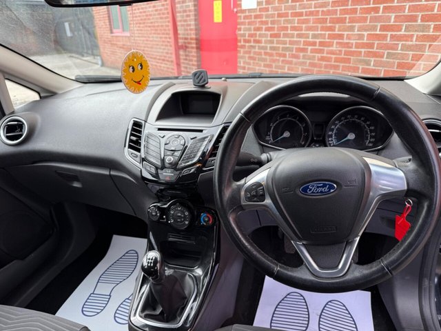 2015 FORD FIESTA - Photo 8
