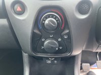 USED 2015 65 TOYOTA AYGO 1.0 VVT-i x Hatchback 5dr Petrol Manual Euro 5 Euro 5 (68 ps) 