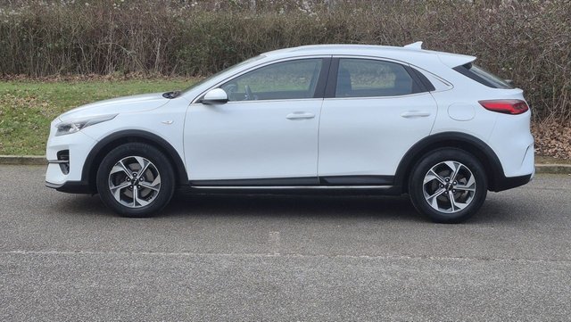 2021 KIA XCEED - Photo 2