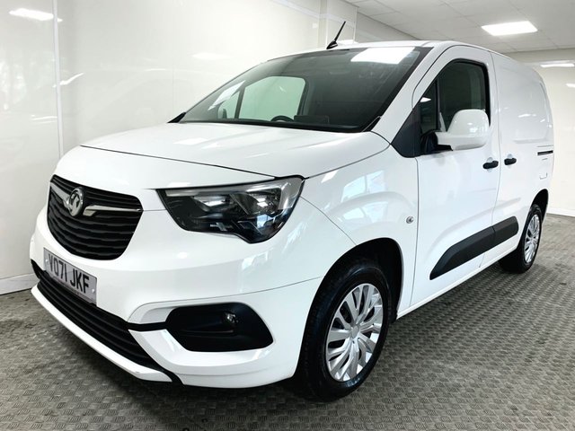 2021 Vauxhall Combo 1.5L Sportive 4dr - Photo 9