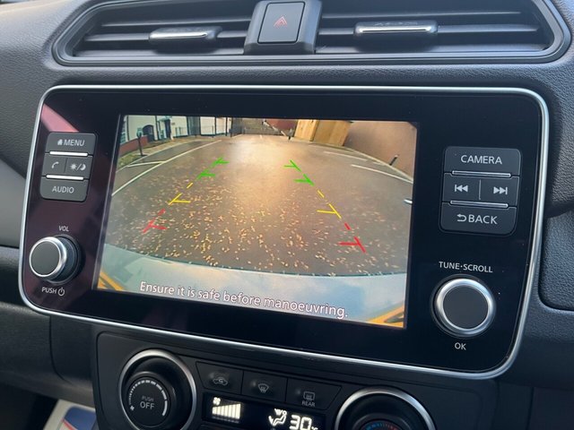 2021 Nissan Leaf - Photo 11