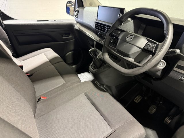 2024 VAUXHALL VIVARO - Photo 3