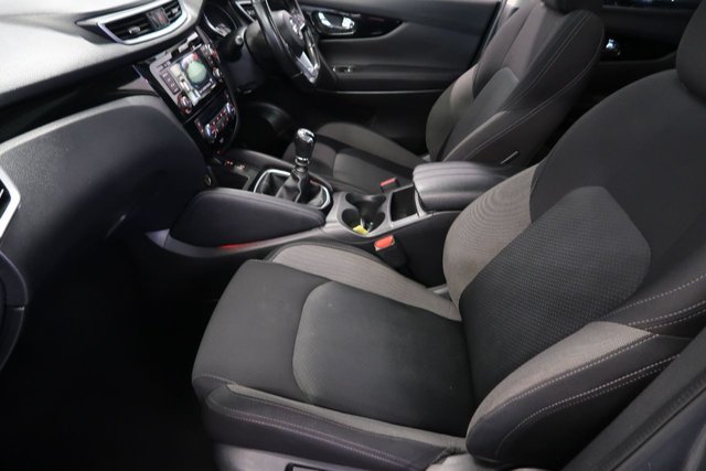 2020 NISSAN QASHQAI 1.3 DIG-T N-Connecta SUV 5dr Petrol Manual Euro 6 (s/s) (140 ps) - Photo 12