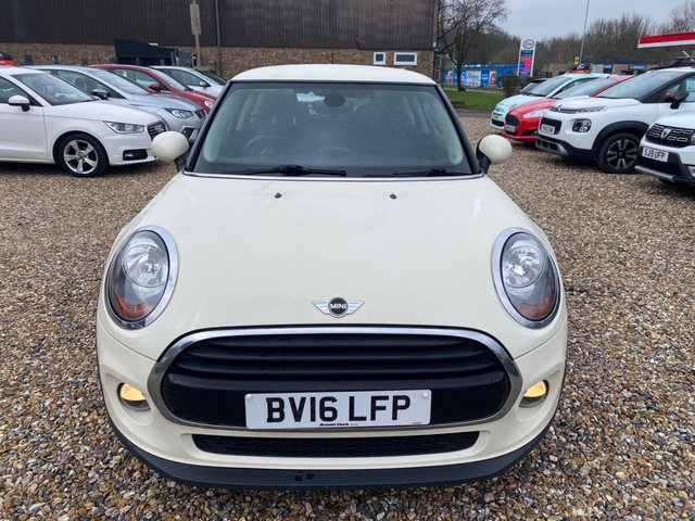 2016 MINI Hatch 1.5L Cooper D 3dr - Photo 3