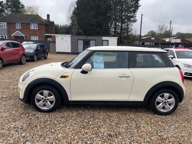 2016 MINI Hatch 1.5L Cooper D 3dr - Photo 7