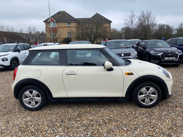 2016 MINI Hatch 1.5L Cooper D 3dr - Photo 4