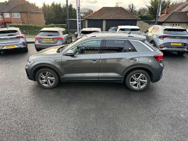View our VOLKSWAGEN T-ROC