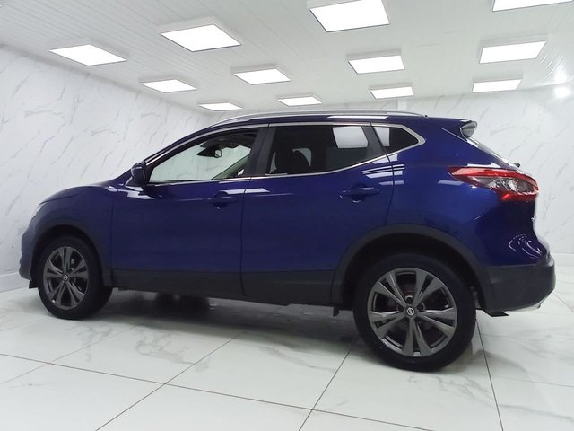 2017 Nissan Qashqai 1.2L N-Connecta 5dr - Photo 8