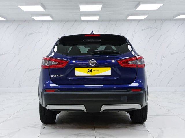 2017 Nissan Qashqai 1.2L N-Connecta 5dr - Photo 11