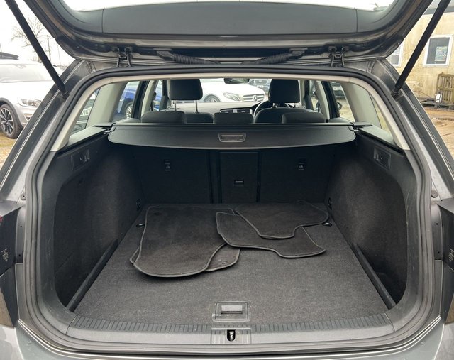 2018 VOLKSWAGEN GOLF 1.6 TDI SE Estate 5dr Diesel Manual Euro 6 (s/s) (115 ps) - Photo 9