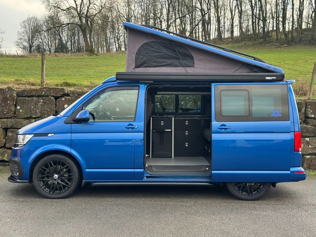 2021 VOLKSWAGEN TRANSPORTER 2021 2.0 TDI T32 Highline Kombi Double Cab 5dr Diesel Manual FWD SWB Euro 6 (s/s) (150 ps) - Photo 3