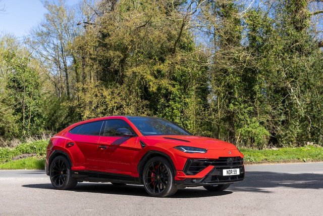View our LAMBORGHINI URUS