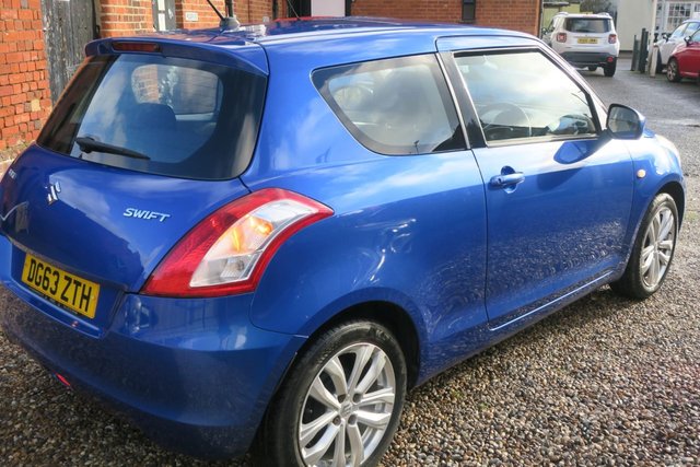2013 SUZUKI SWIFT - Photo 3