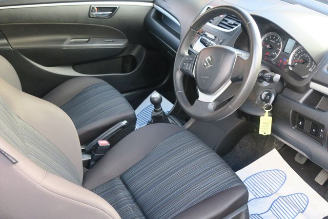 2013 SUZUKI SWIFT - Photo 11