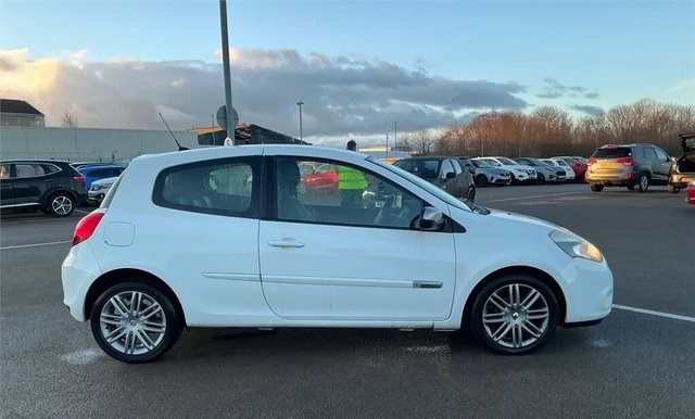 2012 Renault Clio 1.2L Dynamique Tomtom 3dr - Photo 2