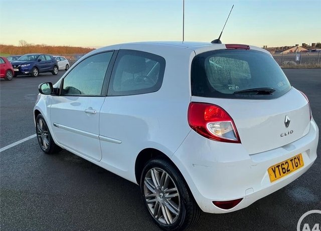2012 Renault Clio 1.2L Dynamique Tomtom 3dr - Photo 4