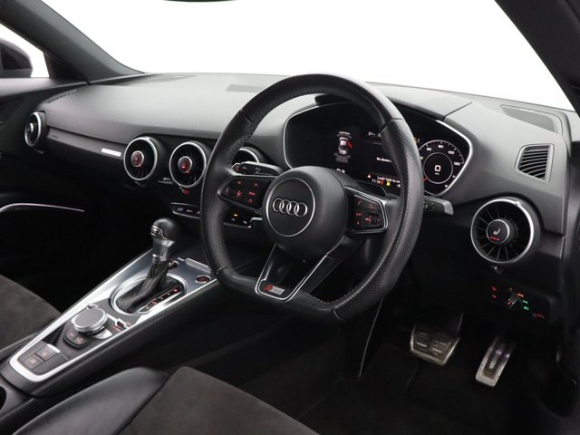 2018 Audi TT 2L Black Edition 3dr - Photo 12