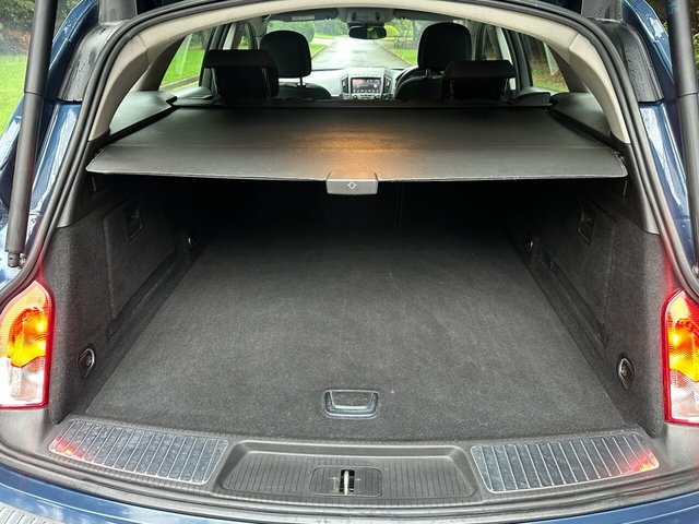 2016 VAUXHALL INSIGNIA 2016 1.6 CDTi ecoFLEX Tech Line Sports Tourer 5dr Diesel Manual Euro 6 (s/s) (136 ps) - Photo 12