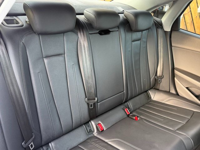 2019 Audi A4 2L Sport 4dr - Photo 7