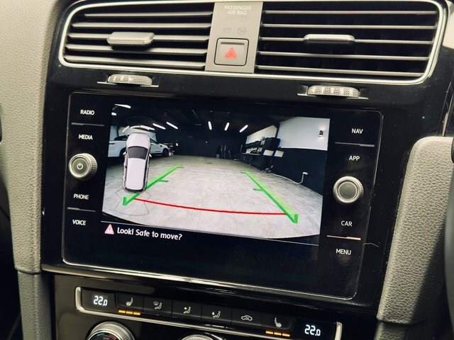 2019 Volkswagen Golf 2L R 5dr - Photo 4