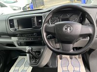 USED 2022 22 VAUXHALL VIVARO 2.0 Turbo D 3100 Dynamic Crew Van L2 H1 Euro 6 (s/s) 6dr SERVICED @ 22 48 59 85 89 k
