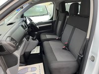 USED 2022 22 VAUXHALL VIVARO 2.0 Turbo D 3100 Dynamic Crew Van L2 H1 Euro 6 (s/s) 6dr SERVICED @ 22 48 59 85 89 k