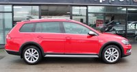 PRE-OWNED 2017 17 VOLKSWAGEN GOLF 2.0 TDI BlueMotion Tech Alltrack Estate 5dr Diesel DSG 4Motion Euro 6 (s/s) (184 ps) 
