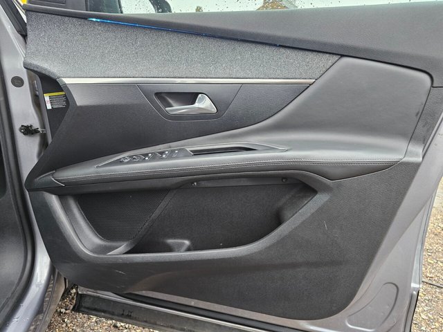 2017 Peugeot 3008 1.6L Allure 5dr - Photo 10