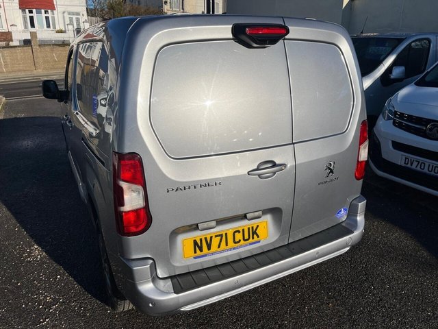 2021 PEUGEOT PARTNER - Photo 8