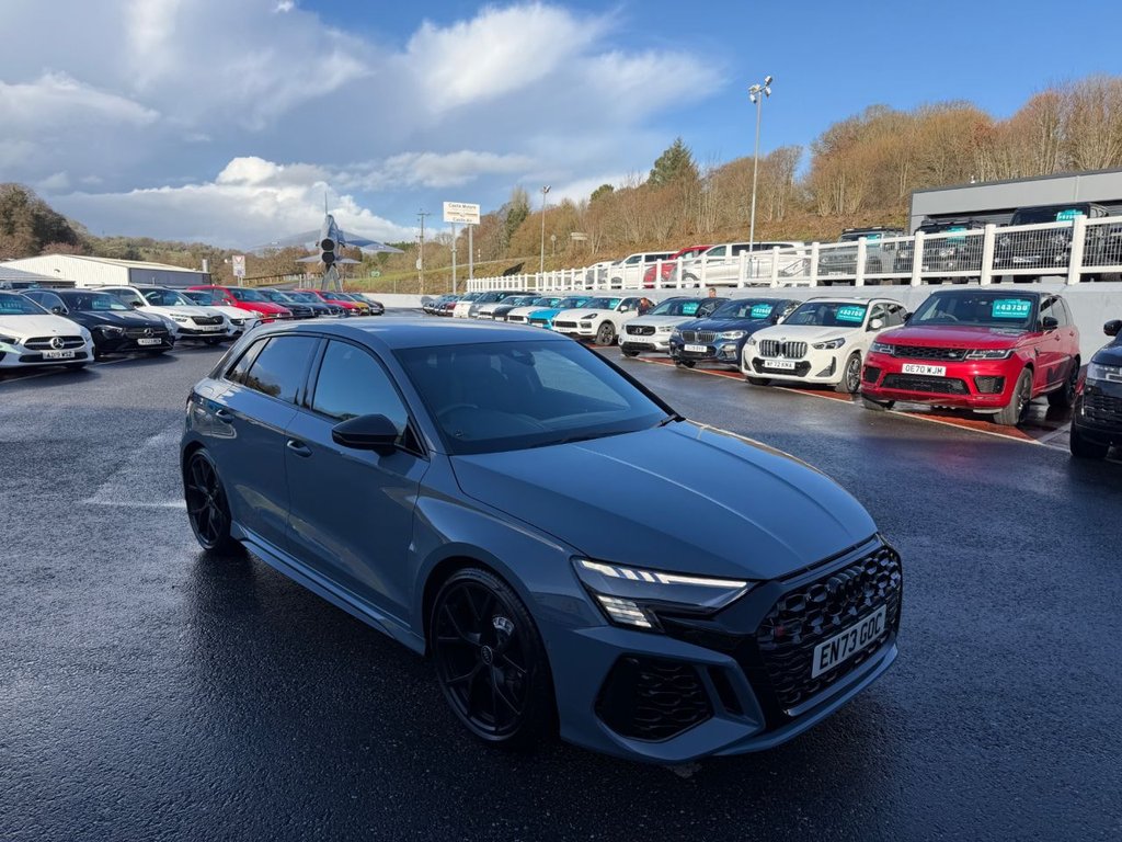 Audi Rs3 2.5 Tfsi Carbon Black Sportback 5dr Petrol S Tronic Quattro Euro 6  (s/S) (400 Ps)