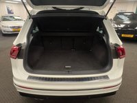 USED 2018 68 VOLKSWAGEN TIGUAN 2.0 TDI R-Line SUV 5dr Diesel DSG 4Motion Euro 6 (s/s) (150 ps) ****BINGLEY, WEST YORKSHIRE, YOU&rsquo;RE CARING AND FRIENDLY APPROACHABLE USED CAR DEALER****