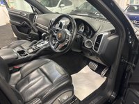 USED 2015 15 PORSCHE CAYENNE 3.0 V6 E-Hybrid S SUV 5dr Petrol Plug-in Hybrid TiptronicS 4WD Euro 6 (s/s) (416 ps) ****BINGLEY, WEST YORKSHIRE, YOU&rsquo;RE CARING AND FRIENDLY APPROACHABLE USED CAR DEALER****