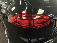 USED 2015 15 PORSCHE CAYENNE 3.0 V6 E-Hybrid S SUV 5dr Petrol Plug-in Hybrid TiptronicS 4WD Euro 6 (s/s) (416 ps) ****BINGLEY, WEST YORKSHIRE, YOU&rsquo;RE CARING AND FRIENDLY APPROACHABLE USED CAR DEALER****