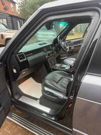 USED 2010 60 LAND ROVER RANGE ROVER 4.4 TD V8 Vogue SUV 5dr Diesel Auto 4WD Euro 5 (313 bhp) LEVEL 6 B6 ARMOURED B6 ARMOURED VEHICLE