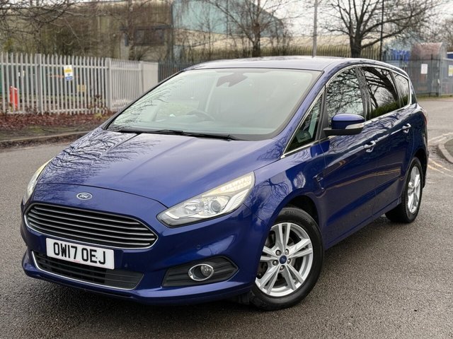 2017 Ford S-Max 2L Titanium 5dr - Photo 3