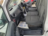 USED 2021 71 MERCEDES-BENZ VITO 2.0 116 CDI Progressive Panel Van Automatic XLWB, 65,000 miles, Euro 6, Cruise, Bluetooth, DAB, Reverse camera. Final price plus VAT @ 20%! This 2021 Mercedes Benz Vito 116 CDI Progressive G Tronic RWD L3 Euro 6 (s/s) 5dr (XLWB) presents an exceptional ownership history, having had only one owner from new and boasting a full service history with its last service completed on 2025 08 04 at 58911 miles. This impressive long wheelbase Vito is powered by a robust 2.0 litre diesel engine delivering a strong 161 bhp, and meets Euro 6 emission standards. For your peace of mind, it comes with a 3 month warranty and a 12 month MOT will be pr