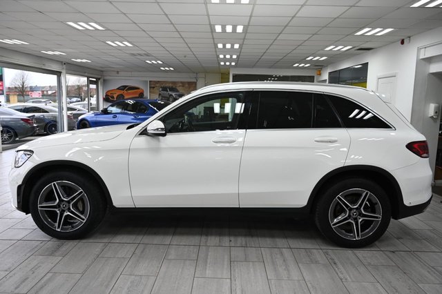 2022 Mercedes-Benz GLC - Photo 4