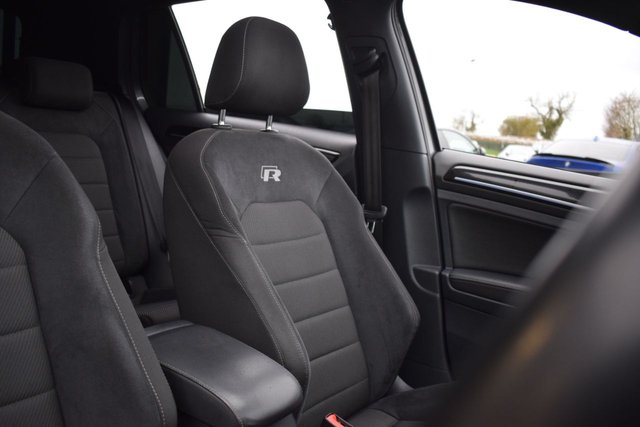 2017 Volkswagen Golf 2L R 5dr - Photo 5
