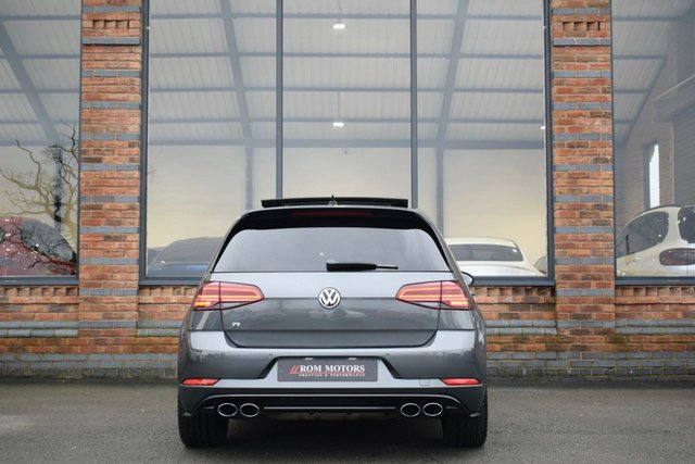 2017 Volkswagen Golf 2L R 5dr - Photo 6