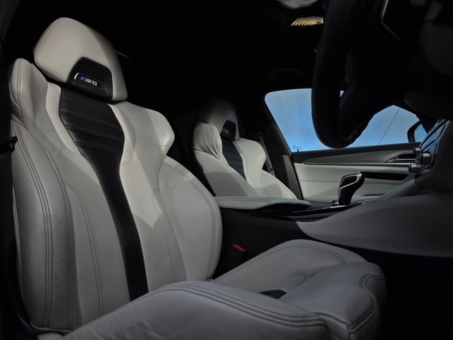 2021 BMW M5 - Photo 11