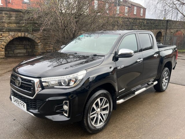 2019 TOYOTA HI-LUX 2.4 D-4D Invincible X Pickup Double Cab 4dr Diesel Auto 4WD Euro 6 (TSS, 3.5t) (150 ps) - Photo 2
