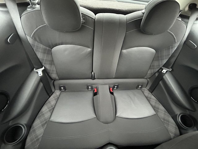 2014 MINI HATCH - Photo 9