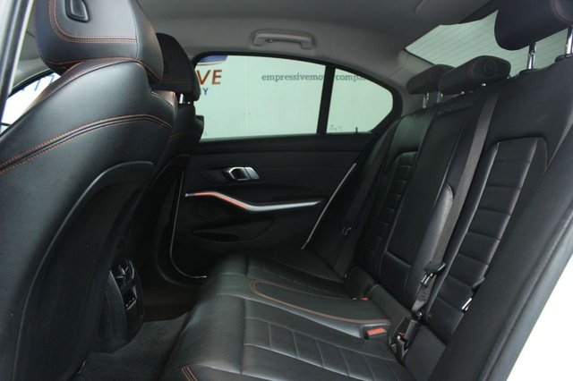 2019 BMW 3 SERIES - Photo 8