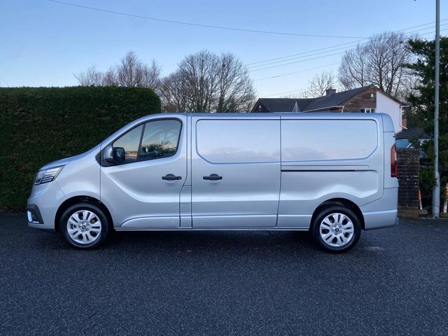 2026 RENAULT TRAFIC - Photo 5