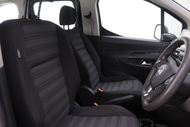 2020 Vauxhall Combo Life 1.5L Energy 5dr - Photo 11