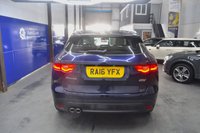 USED 2016 16 JAGUAR F-PACE 2.0 D180 Prestige SUV 5dr Diesel Auto AWD Euro 6 (s/s) (180 ps) Panoramic Roof - Satellite Navigation - 1 Previous Owner