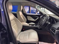 USED 2016 16 JAGUAR F-PACE 2.0 D180 Prestige SUV 5dr Diesel Auto AWD Euro 6 (s/s) (180 ps) Panoramic Roof - Satellite Navigation - 1 Previous Owner