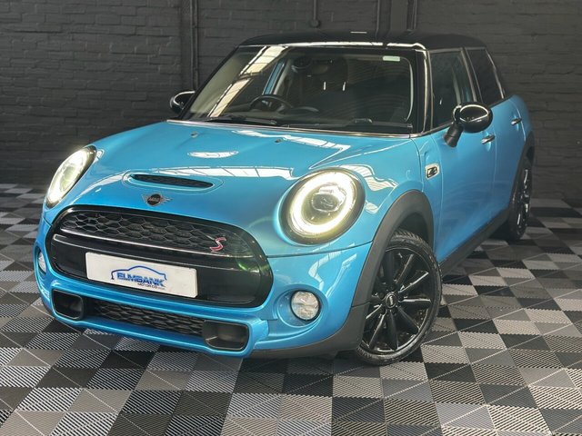 View our MINI Hatch 2.0 Cooper S Classic Hatchback 5dr Petrol Manual Euro 6 (s/s) (192 ps)
