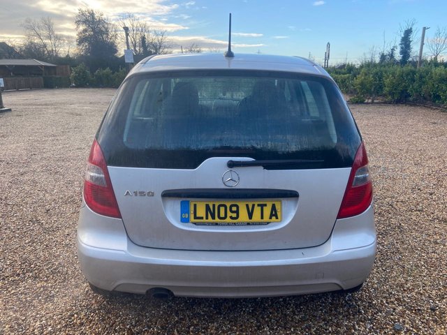 2009 MERCEDES-BENZ A-CLASS 1.5 A160 BlueEfficiency Classic SE Hatchback 5dr Petrol Manual (139 g/km, 95 bhp) - Photo 5