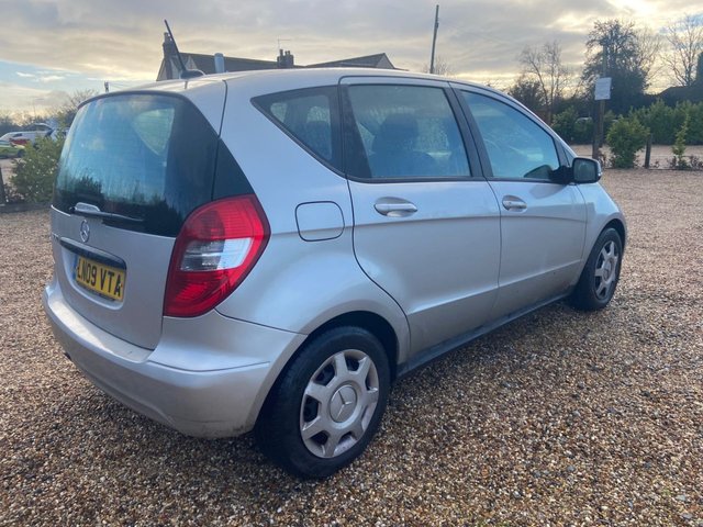 2009 MERCEDES-BENZ A-CLASS 1.5 A160 BlueEfficiency Classic SE Hatchback 5dr Petrol Manual (139 g/km, 95 bhp) - Photo 7